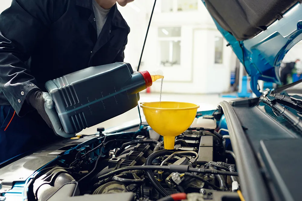 Major Problems that Occur When You Skip Your Oil Change Service
